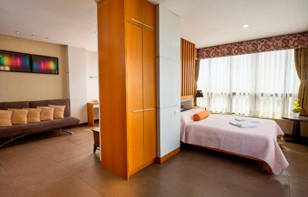 Fuente Oro Business Suites Cebu Powered By Cocotel Exterior photo