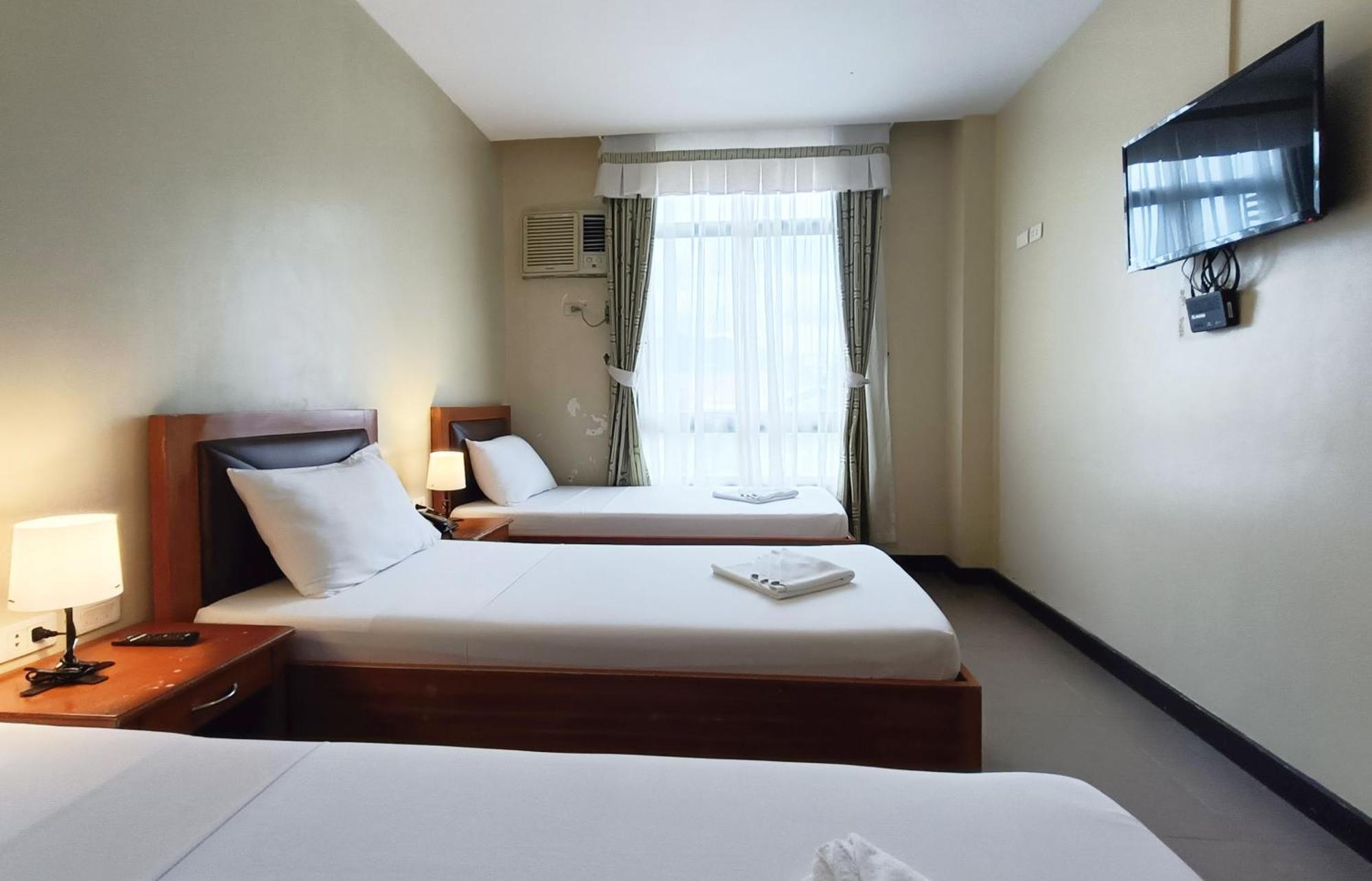 Fuente Oro Business Suites Cebu Powered By Cocotel Exterior photo