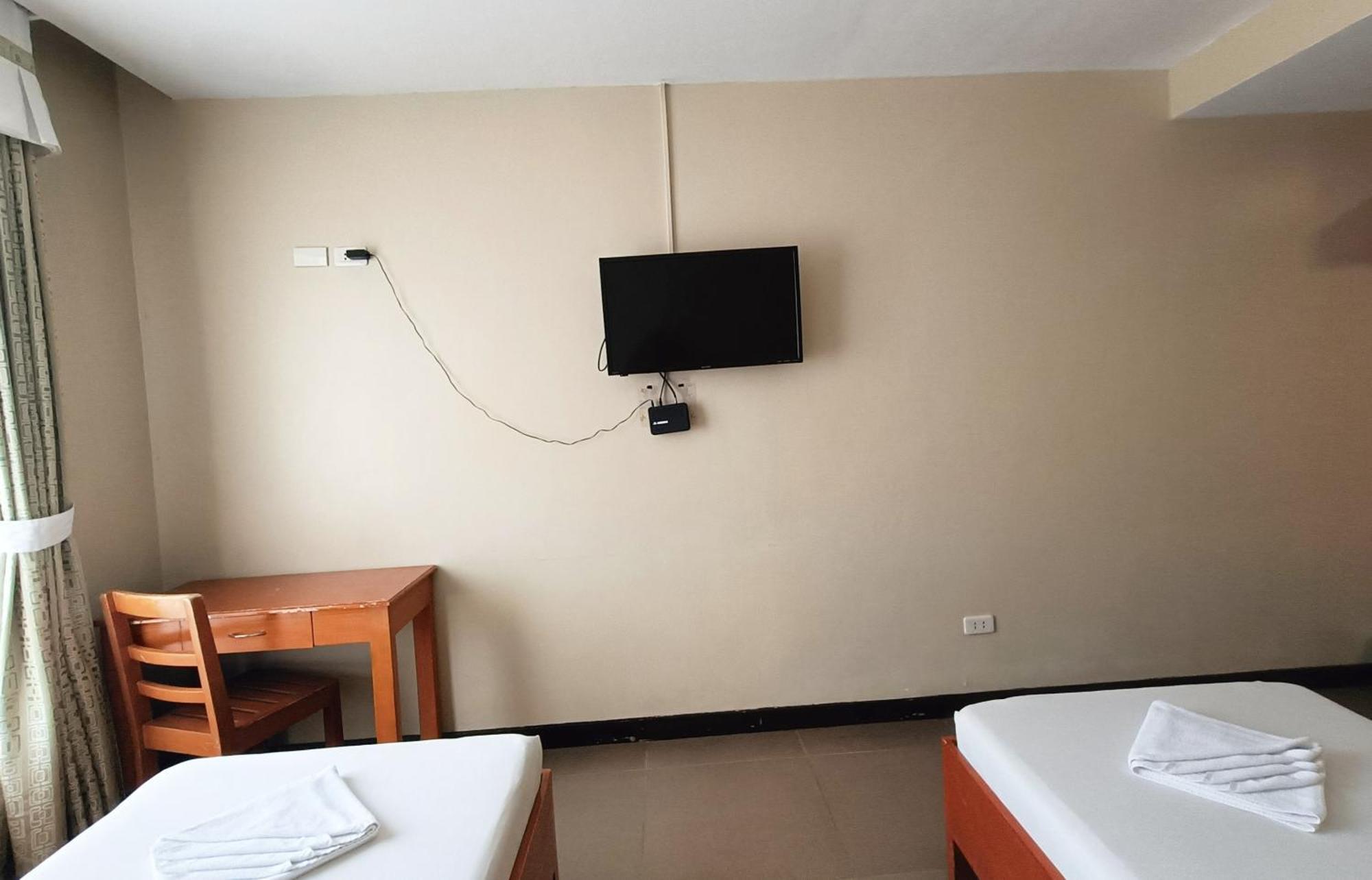 Fuente Oro Business Suites Cebu Powered By Cocotel Exterior photo